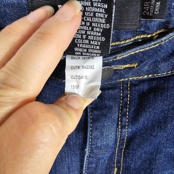 Women's Blue Jeans - Picture 7 of 8